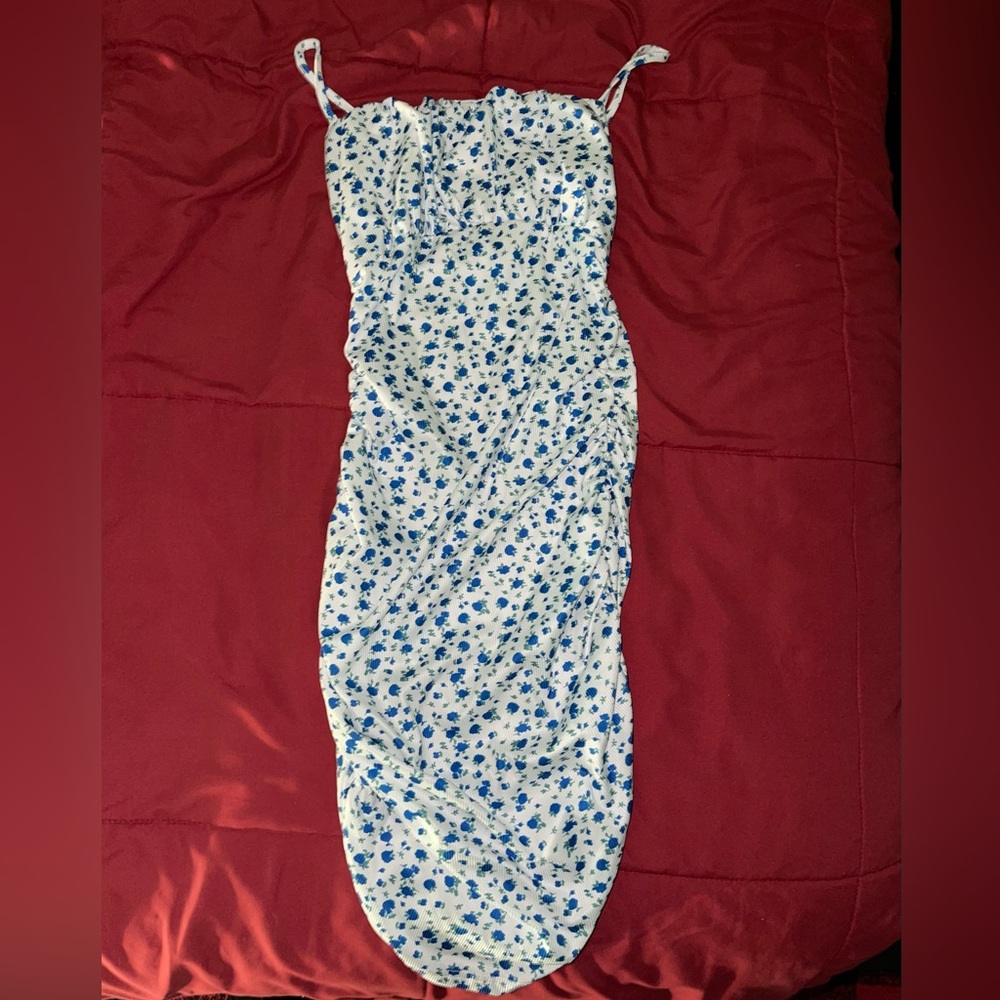 Size XS calf length summer dress